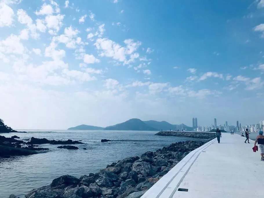Piscina A Beira-Mar, Tranquilidade E Qualidade No Melhor De Bc Balneario Camboriu Brazil