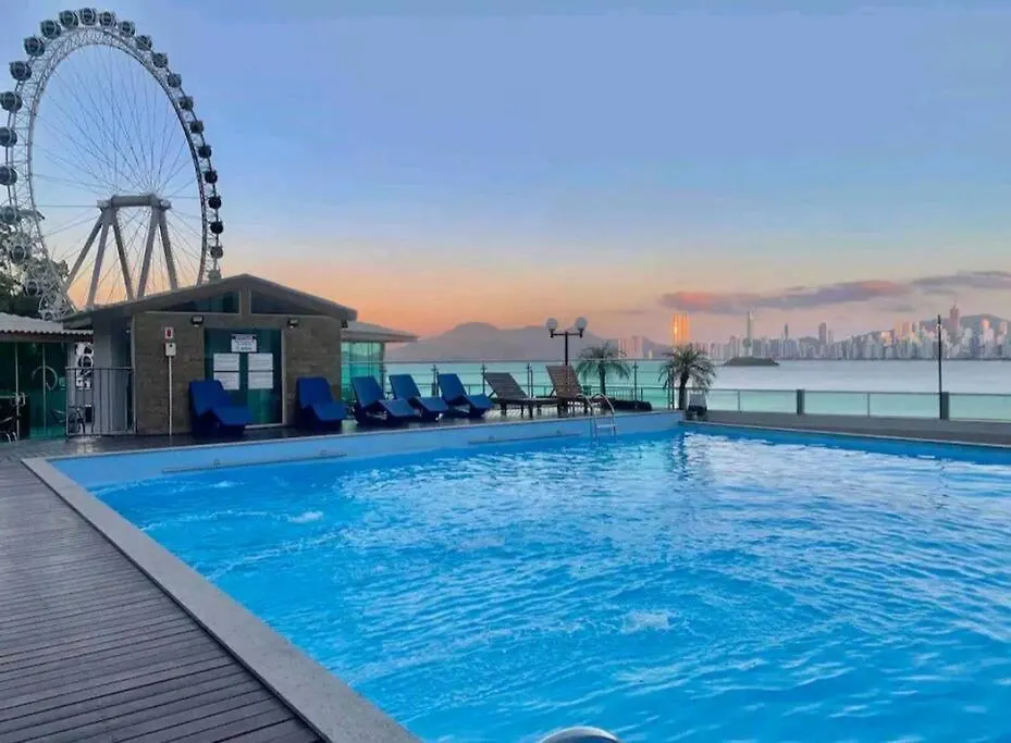 Piscina A Beira-Mar, Tranquilidade E Qualidade No Melhor De Bc Balneario Camboriu 0*,  Brazil